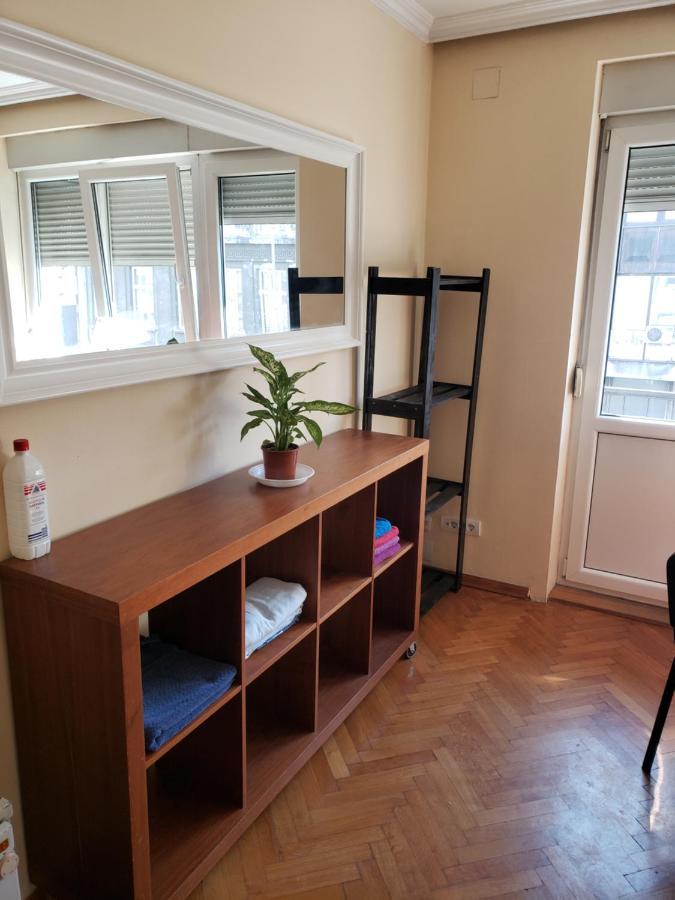 Private Cozy Room 2 With Shared Kitchen In Appartment ベオグラード エクステリア 写真
