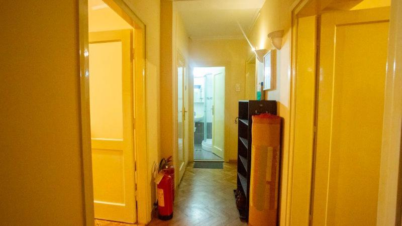 Private Cozy Room 2 With Shared Kitchen In Appartment ベオグラード エクステリア 写真